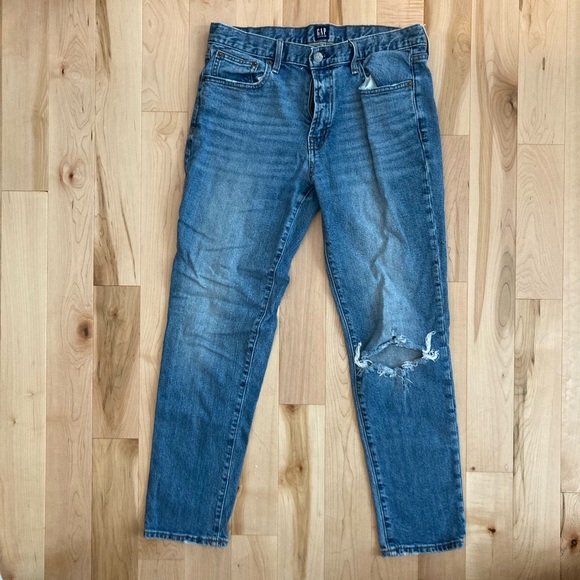 Gap Best Girlfriend, Girlfriend Favourite distressed jeans, size 28 - Picture 1 of 3